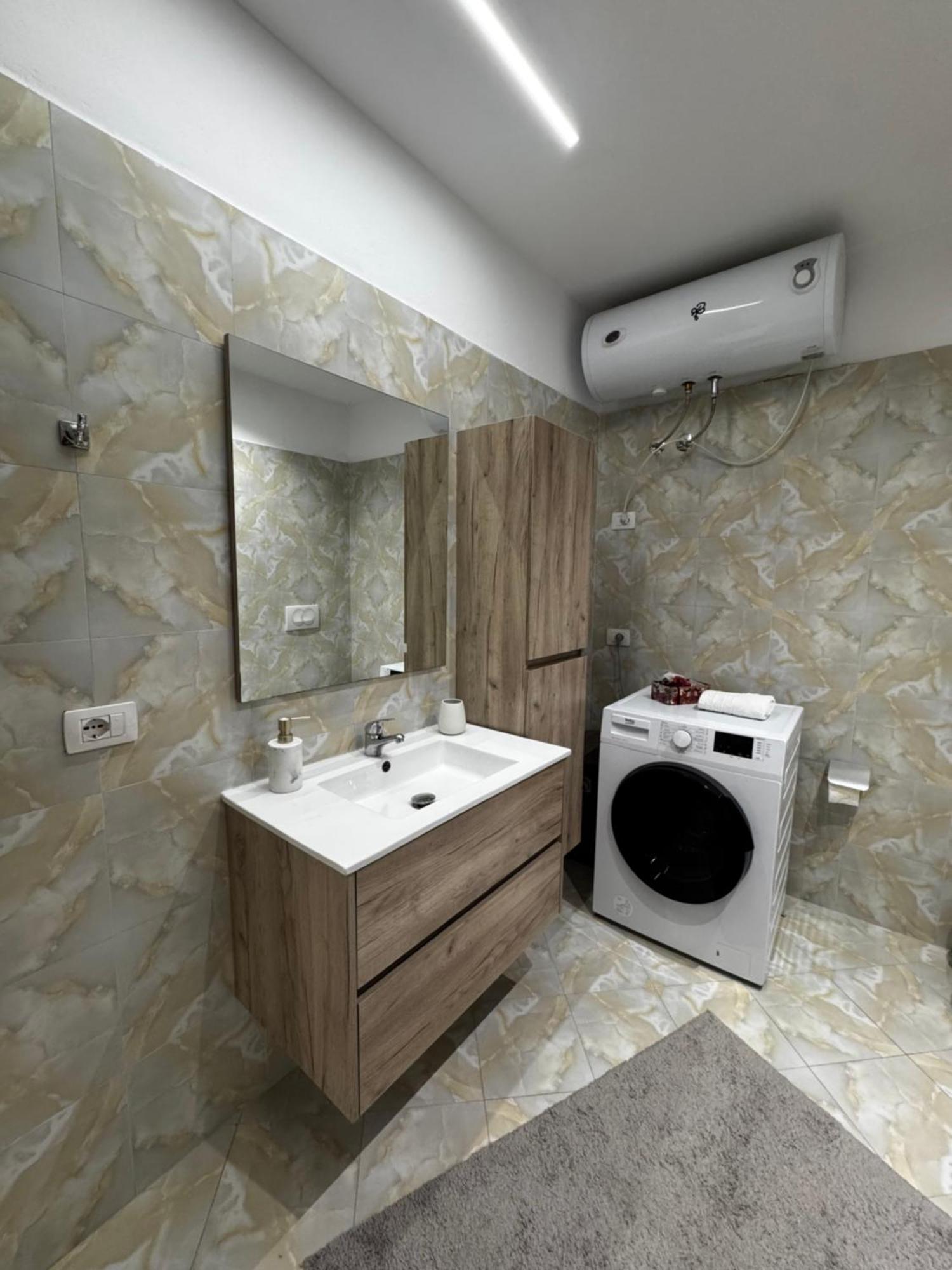 Sky & Sea View Luxury Apartments Durres Bagian luar foto